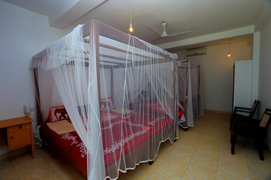 Paradise Beach Resort & Diving School Mirissa Ngoại thất bức ảnh