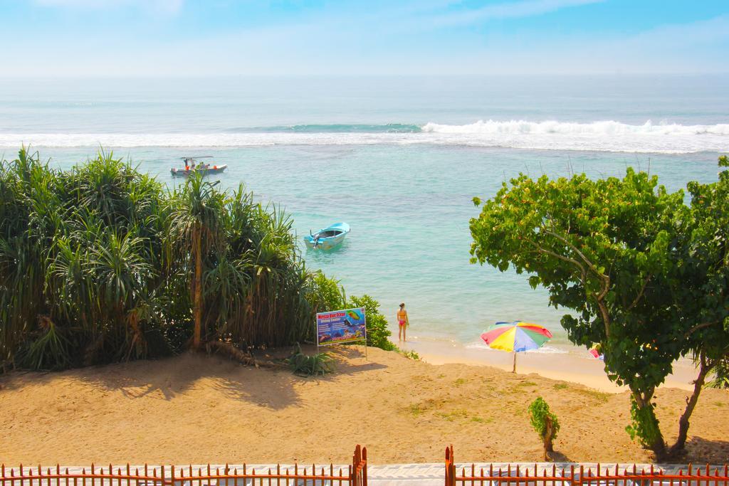 Paradise Beach Resort & Diving School Mirissa Ngoại thất bức ảnh